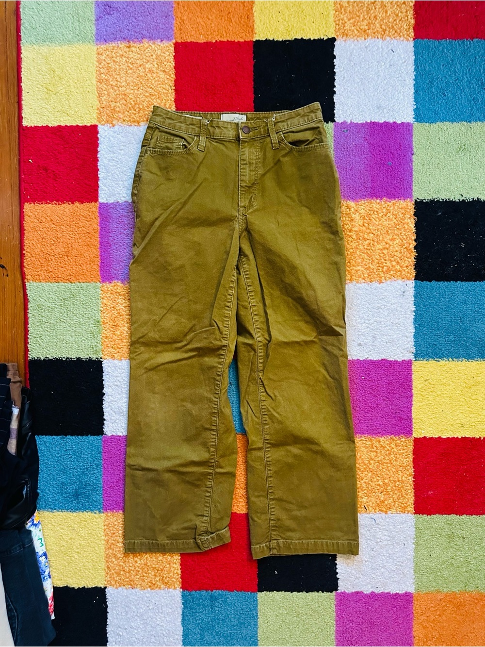 Casual Straight-Leg Pants in Olive Green